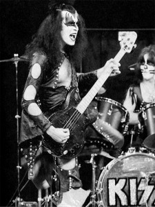 kiss-behind-the-mask_4