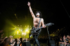 Kiss performing