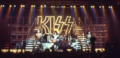 KISS Stage 1977