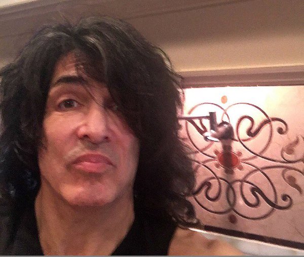 Paul Stanley på väg till gym och… studio?