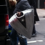 Dean Snowden bär lite Kiss memorabilia :D